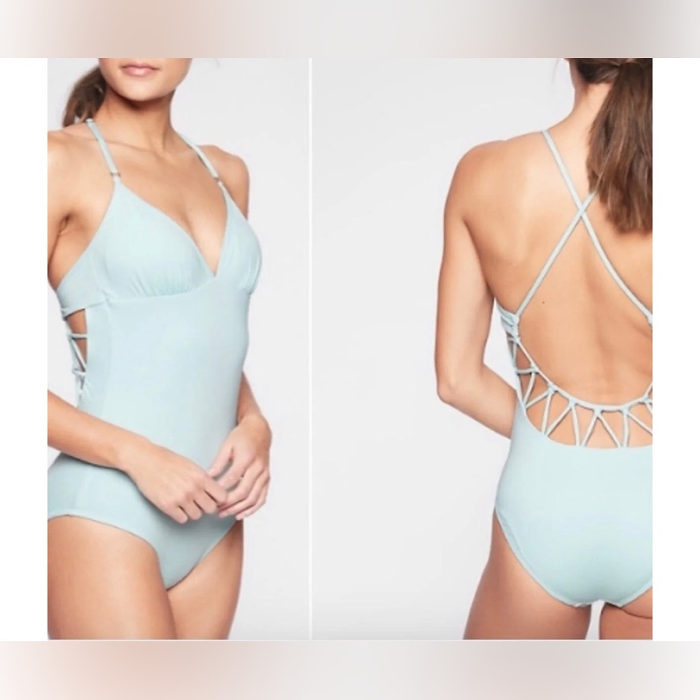 Athleta Sz large loop back swimsuit